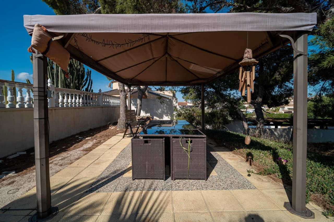 4 makuuhuone Huvila myytävänä paikassa Ciudad Quesada mukana uima-altaan - 549 950 € (Ref: 9284984)