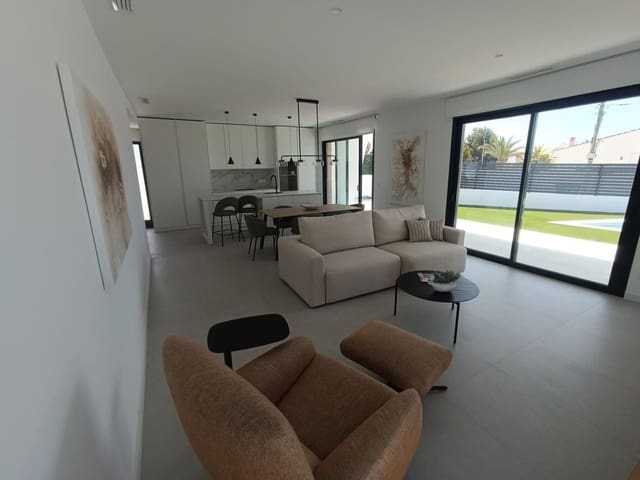 Chalet de 3 habitaciones en Ciudad Quesada, Rojales en venta con piscina - 690.000 € (Ref: 9284985)