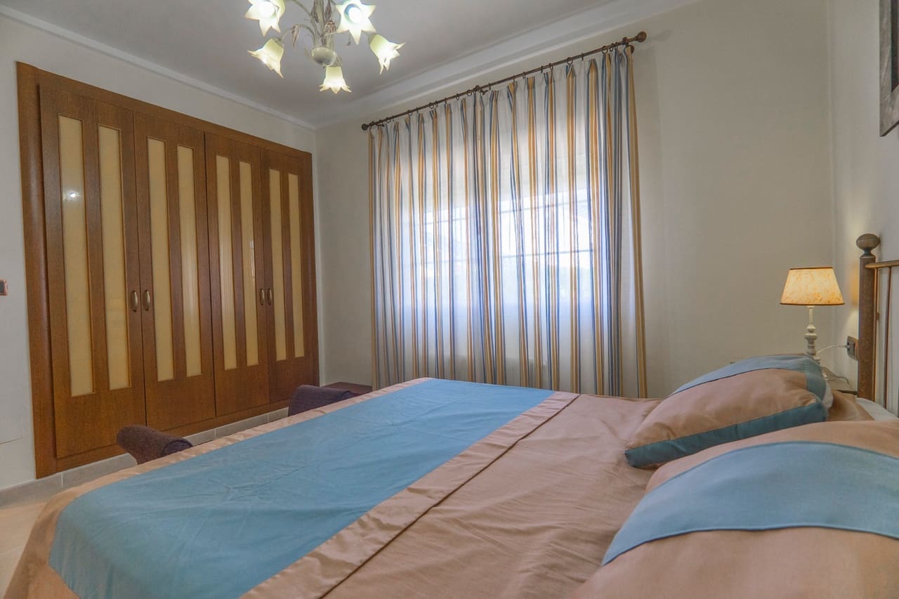 Chalet de 3 habitaciones en Ciudad Quesada en venta con piscina - 749.000 € (Ref: 9284986)