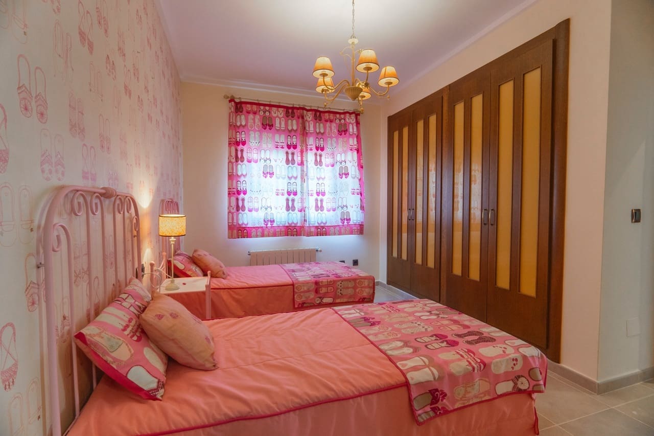 Chalet de 3 habitaciones en Ciudad Quesada en venta con piscina - 749.000 € (Ref: 9284986)