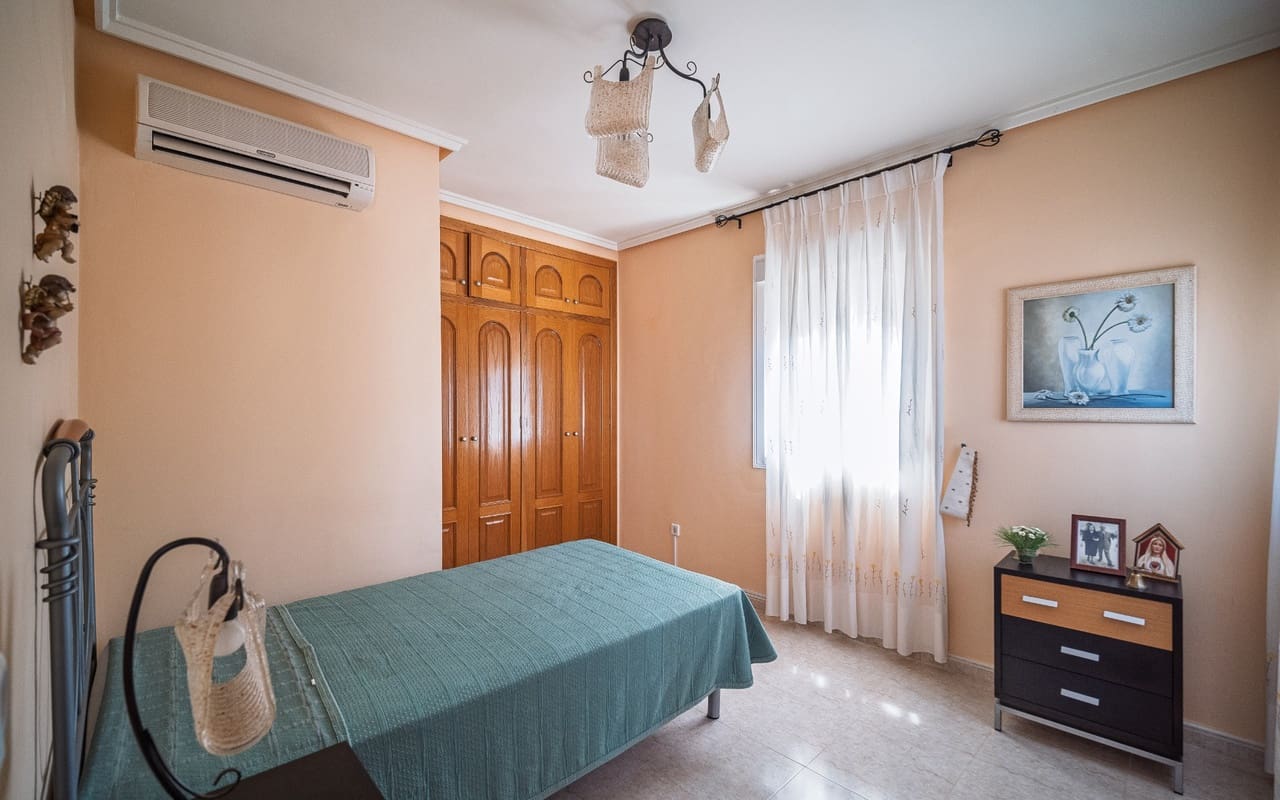 Chalet de 4 habitaciones en Ciudad Quesada en venta con piscina - 1.099.000 € (Ref: 9284987)