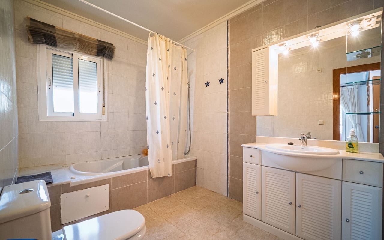 Chalet de 4 habitaciones en Ciudad Quesada en venta con piscina - 1.099.000 € (Ref: 9284987)