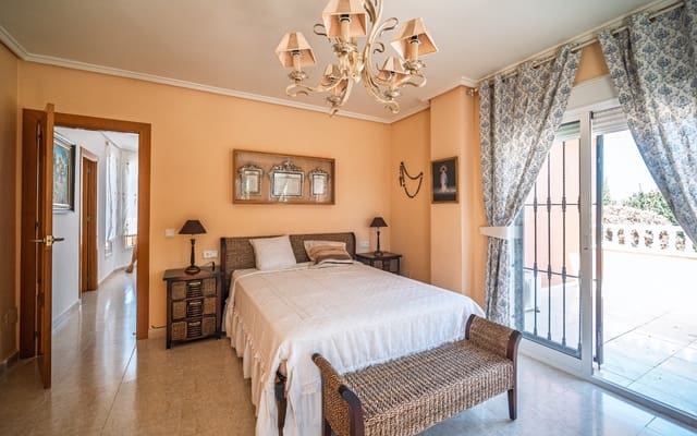 Chalet de 4 habitaciones en Ciudad Quesada, Rojales en venta con piscina - 1.099.000 € (Ref: 9284987)