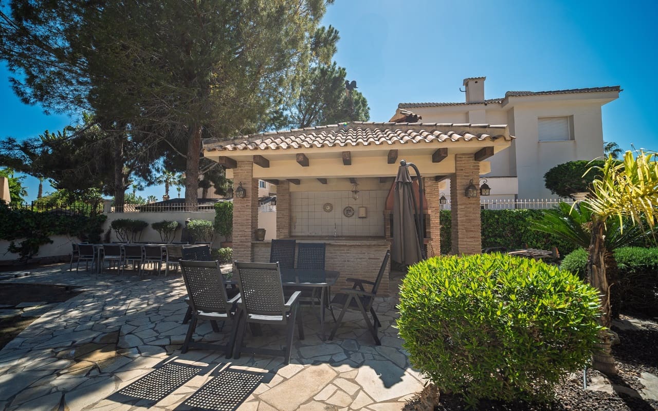 Chalet de 4 habitaciones en Ciudad Quesada en venta con piscina - 1.099.000 € (Ref: 9284987)