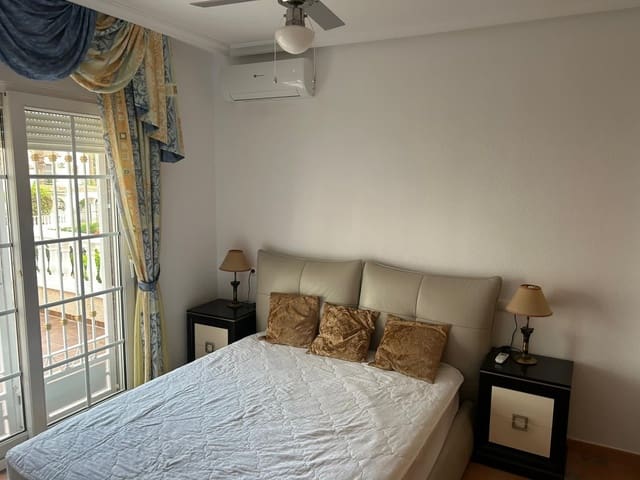 Chalet de 3 habitaciones en Villamartin, Orihuela en venta con piscina - 369.000 € (Ref: 9284994)