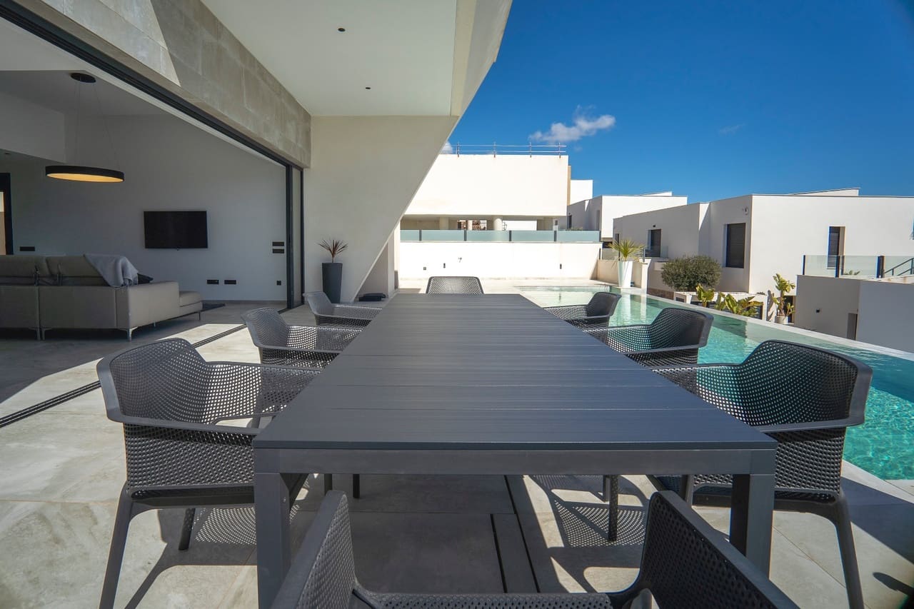 Chalet de 5 habitaciones en Ciudad Quesada en venta con piscina - 795.000 € (Ref: 9285005)