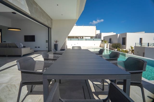 Chalet de 5 habitaciones en Ciudad Quesada, Rojales en venta con piscina - 795.000 € (Ref: 9285005)