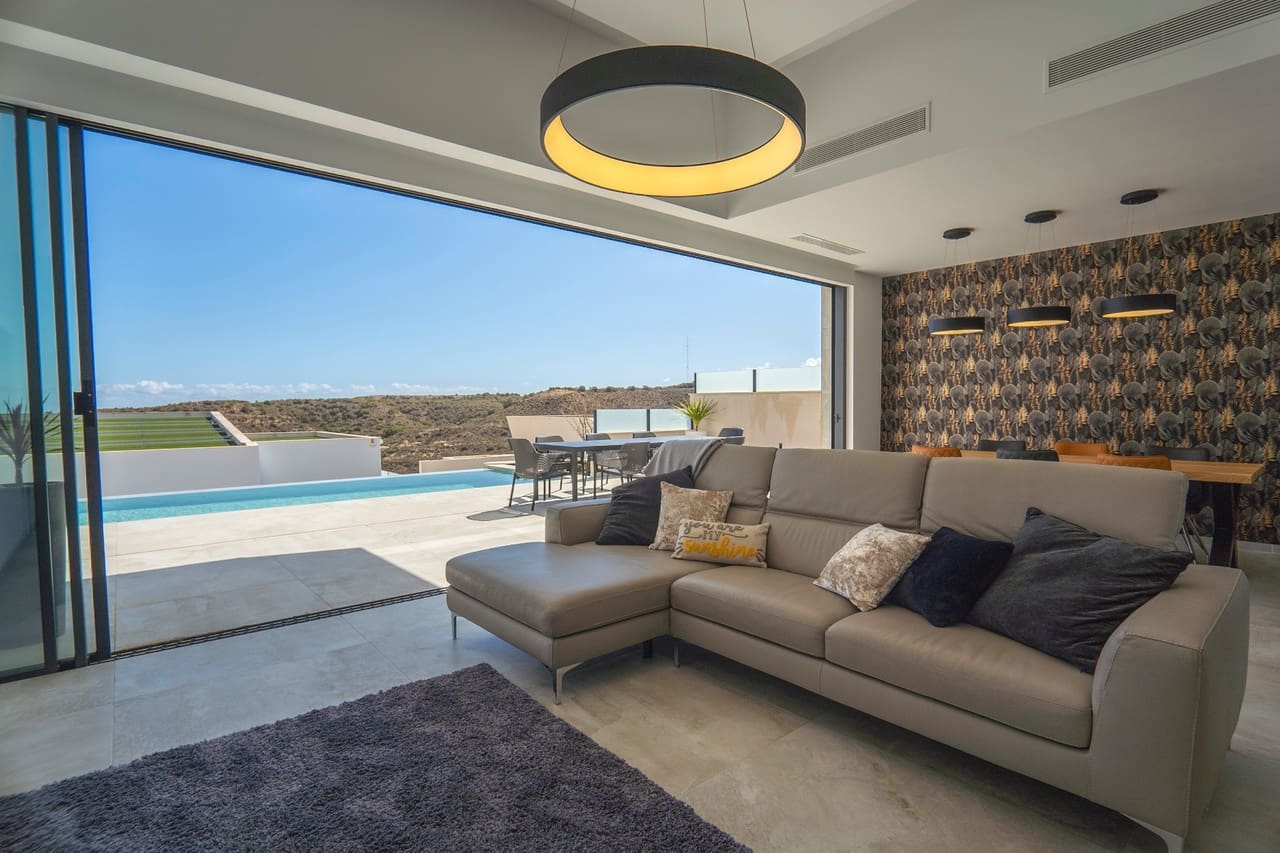 Chalet de 5 habitaciones en Ciudad Quesada en venta con piscina - 795.000 € (Ref: 9285005)