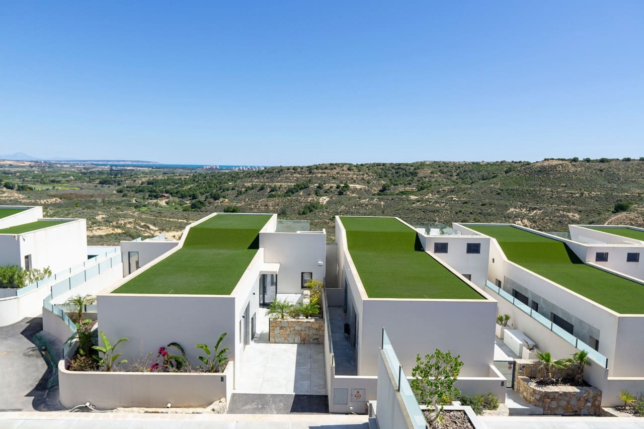 4 slaapkamer Villa te koop in Ciudad Quesada met zwembad - € 499.000 (Ref: 9285008)