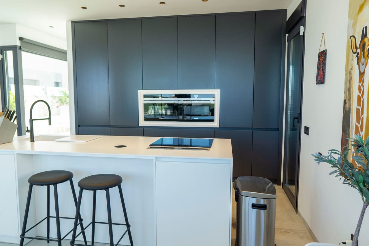 4 slaapkamer Villa te koop in Ciudad Quesada met zwembad - € 499.000 (Ref: 9285008)