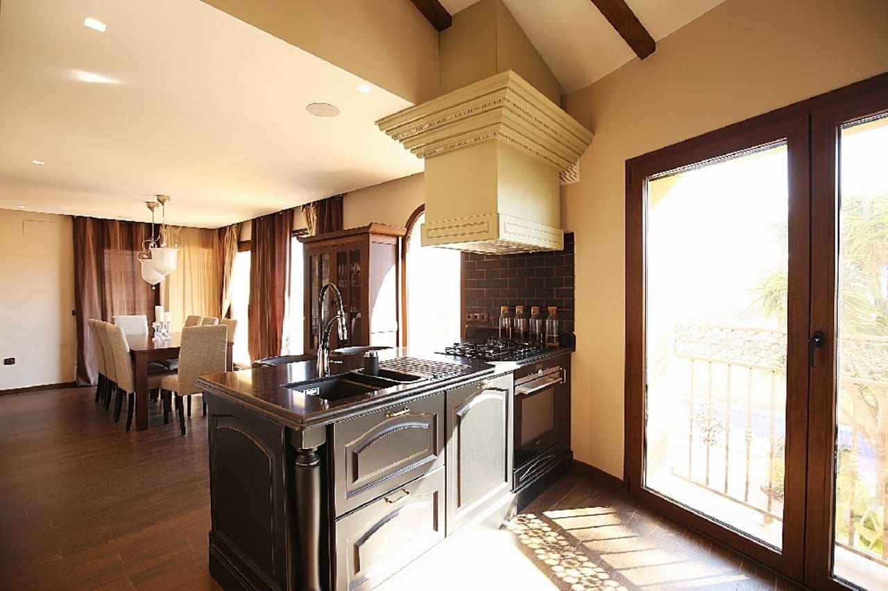 4 chambre Villa/Maison à vendre à Ciudad Quesada avec piscine - 895 000 € (Ref: 9285009)