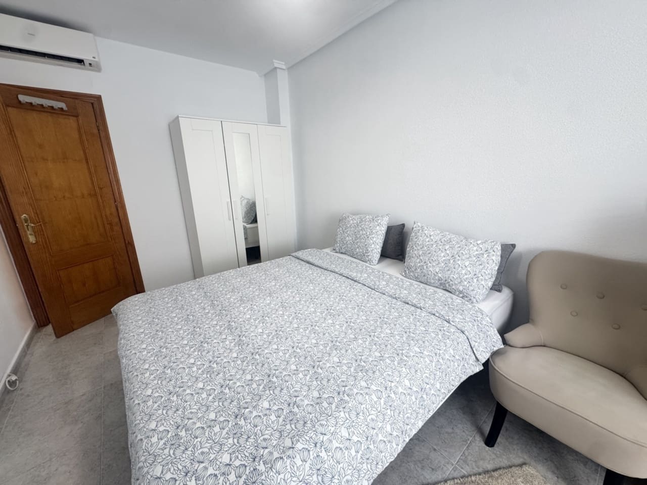 4 bedroom Villa for sale in Villamartin with pool - € 379,000 (Ref: 9287529)