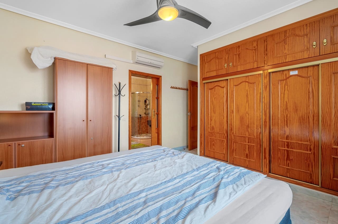 3 soverom Villa til salgs i Ciudad Quesada med svømmebasseng - € 460 000 (Ref: 9294530)