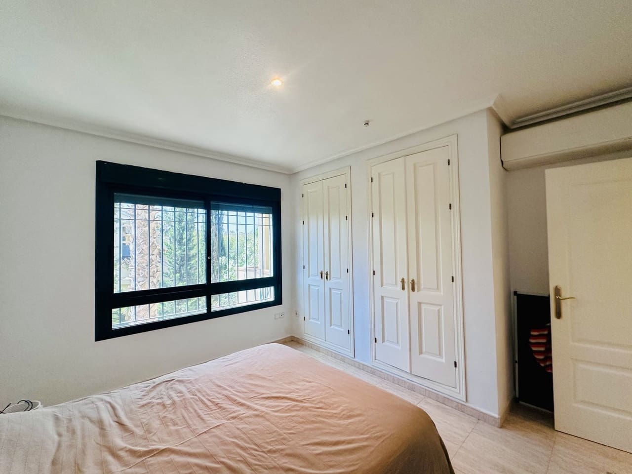 2 slaapkamer Appartement te koop in Orihuela Costa met zwembad - € 199.000 (Ref: 9297183)