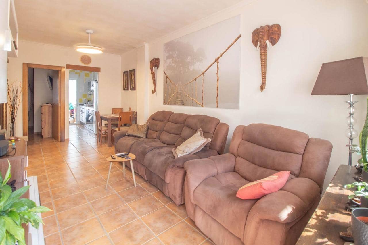 Casa de 2 habitaciones en Pilar de la Horadada en venta con piscina - 229.900 € (Ref: 9300724)