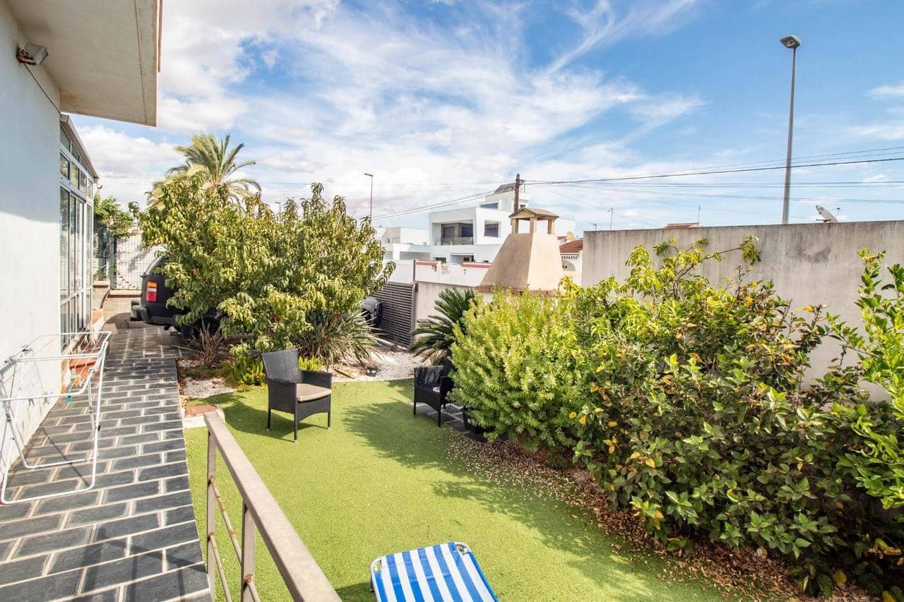 Casa de 2 habitaciones en Pilar de la Horadada en venta con piscina - 229.900 € (Ref: 9300724)