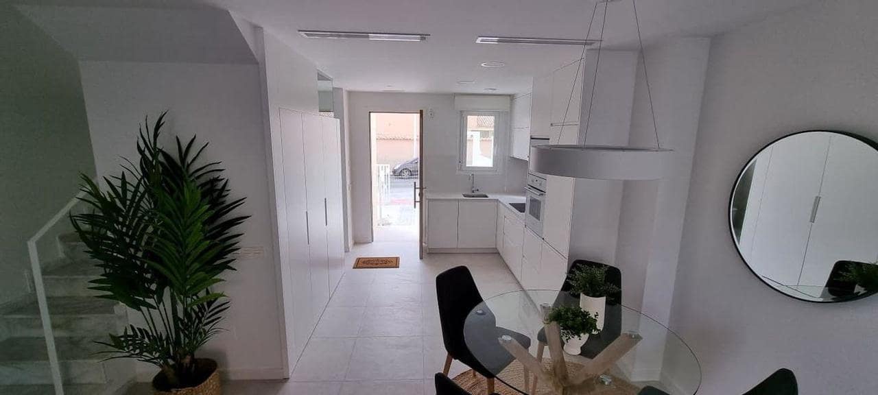 2 camera da letto Casa in vendita in Torrevieja con piscina - 365.000 € (Rif: 9300726)