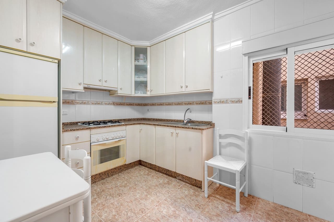 3 soveværelse Lejlighed til salg i Torrevieja med garage - € 475.000 (Ref: 9305084)