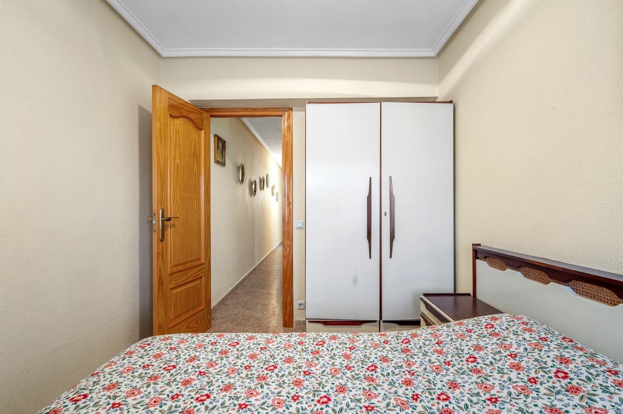 3 soveværelse Lejlighed til salg i Torrevieja med garage - € 475.000 (Ref: 9305084)