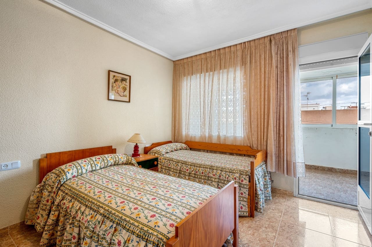 3 soveværelse Lejlighed til salg i Torrevieja med garage - € 475.000 (Ref: 9305084)