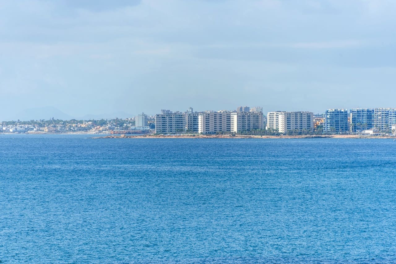 3 soveværelse Lejlighed til salg i Torrevieja med garage - € 475.000 (Ref: 9305084)