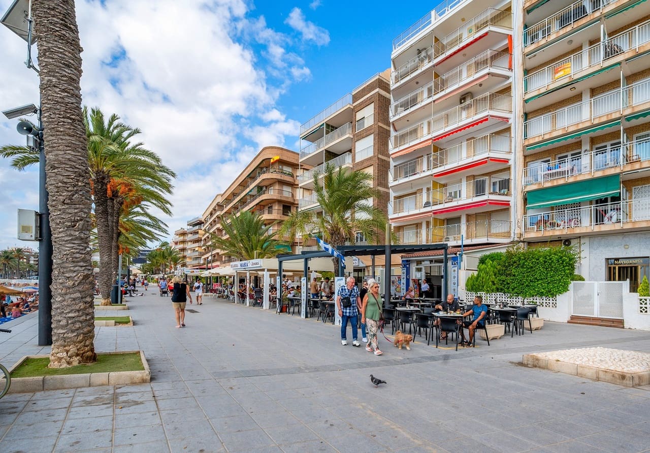 3 soveværelse Lejlighed til salg i Torrevieja med garage - € 475.000 (Ref: 9305084)