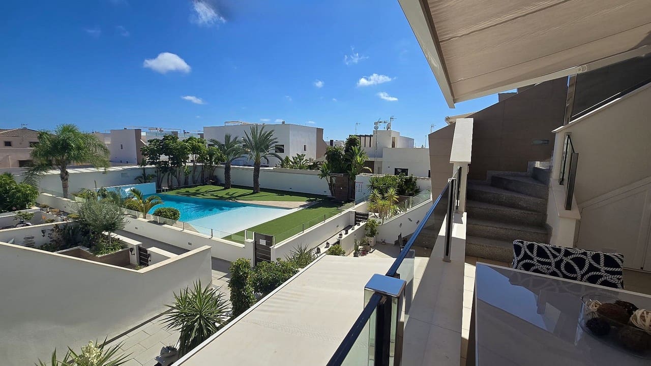 2 Zimmer Apartment zu verkaufen in Pilar de la Horadada - 295.000 € (Ref: 9305086)