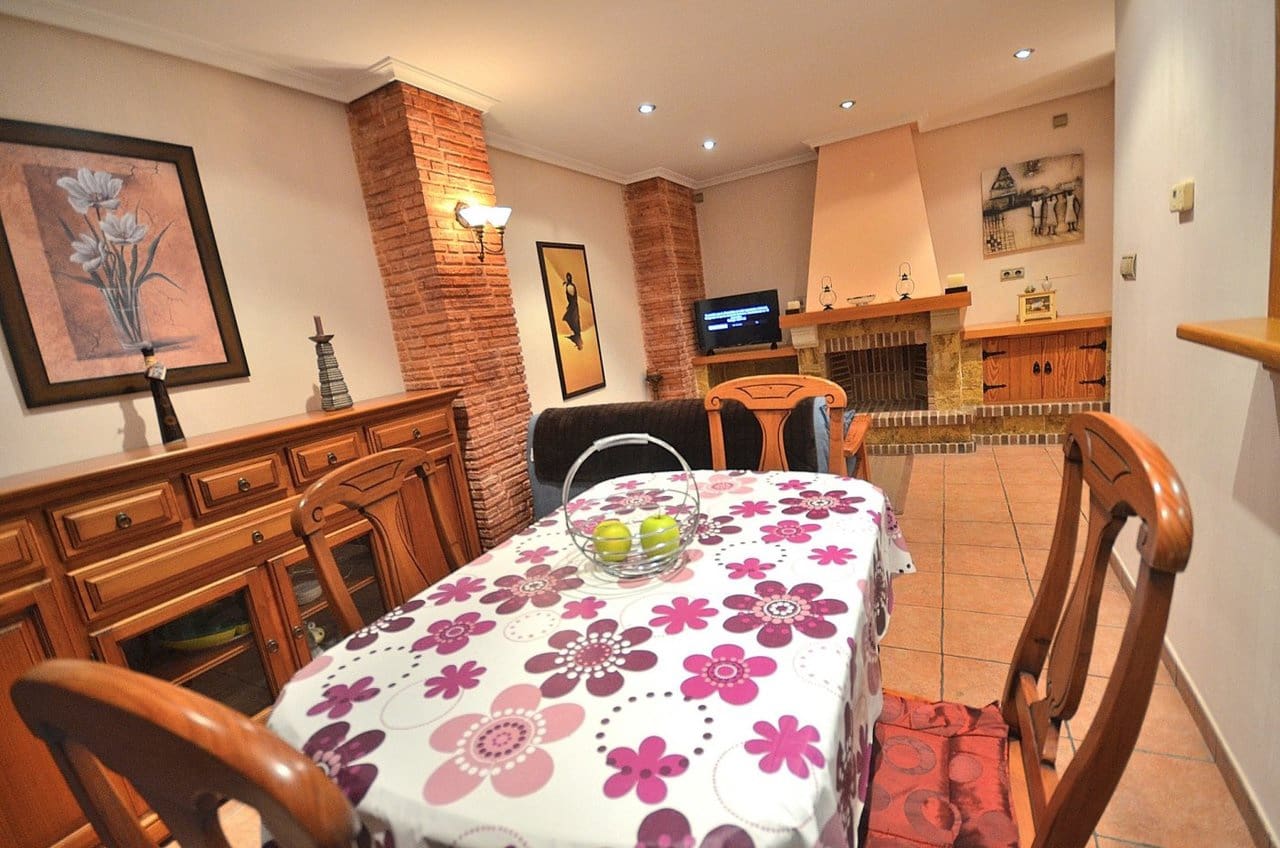 Ático de 3 habitaciones en Torrevieja en venta - 220.000 € (Ref: 9306328)