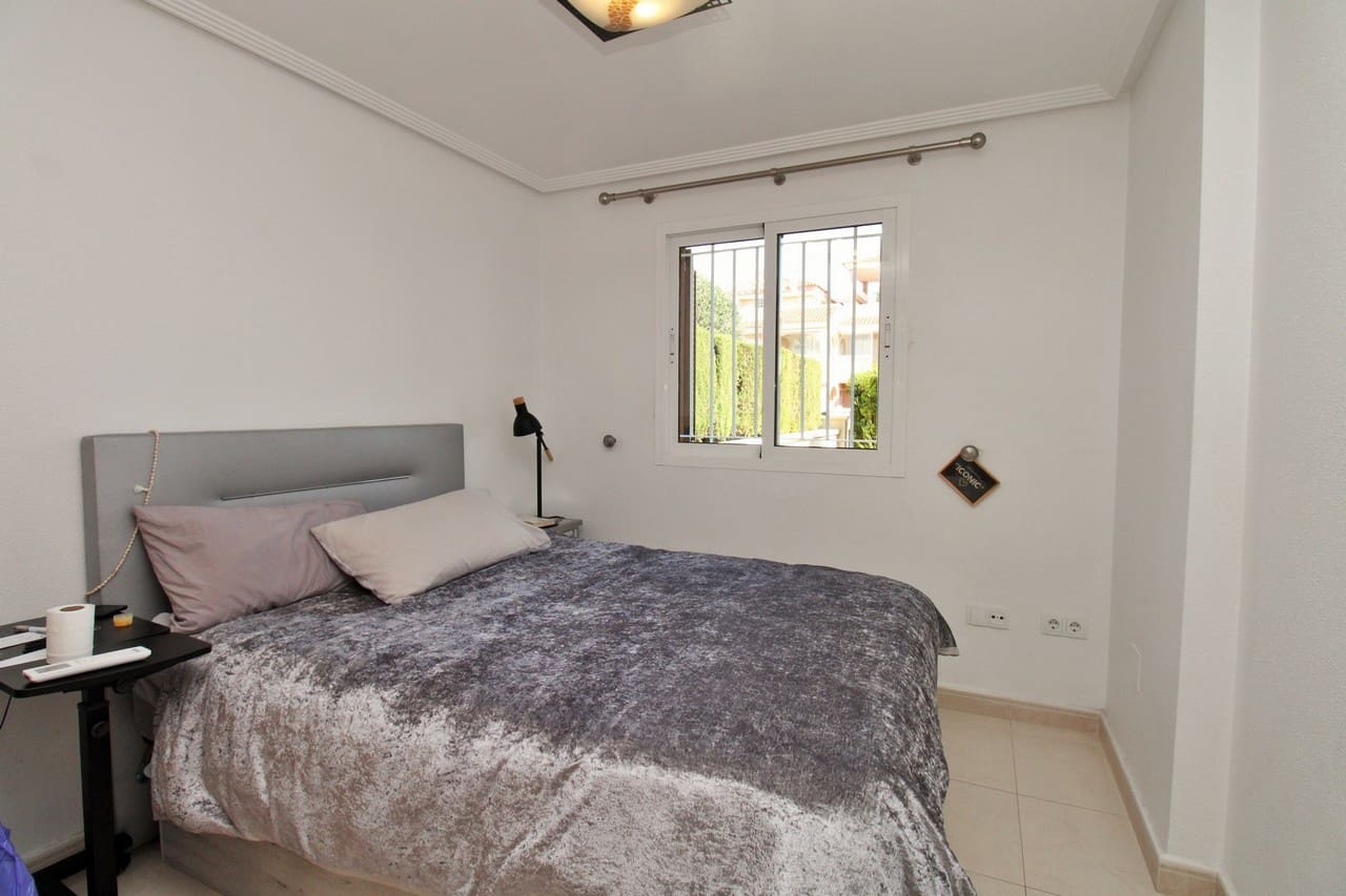 2 bedroom Apartment for sale in Playa Flamenca with pool - € 215,000 (Ref: 9310575)