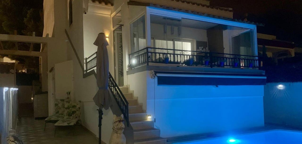 2 bedroom Villa for sale in Orihuela Costa - € 449,900 (Ref: 9317366)