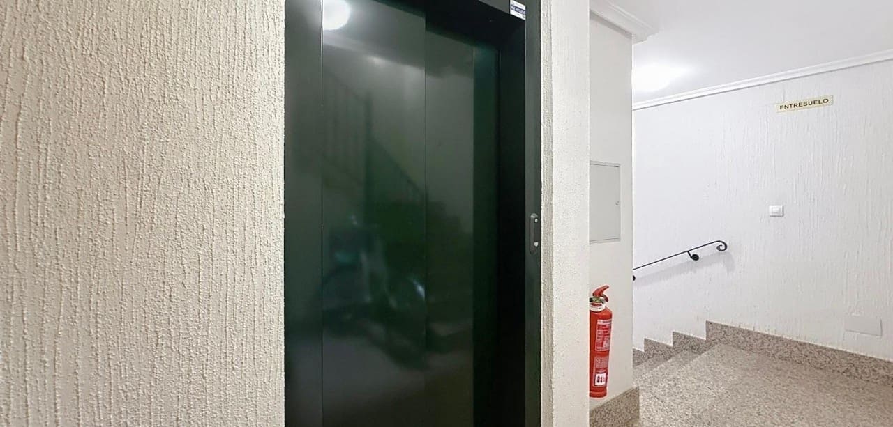 2 soveværelse Lejlighed til salg i San Pedro del Pinatar med swimmingpool garage - € 257.000 (Ref: 9317367)