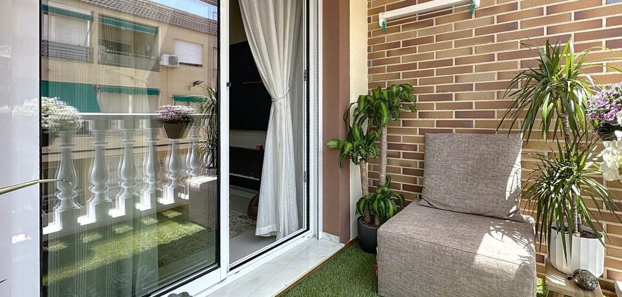 2 soveværelse Lejlighed til salg i San Pedro del Pinatar med swimmingpool garage - € 257.000 (Ref: 9317367)