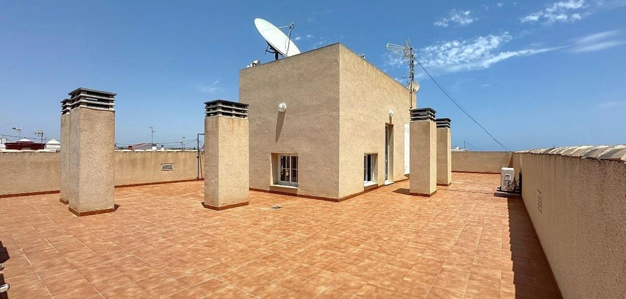 2 soveværelse Lejlighed til salg i San Pedro del Pinatar med swimmingpool garage - € 257.000 (Ref: 9317367)