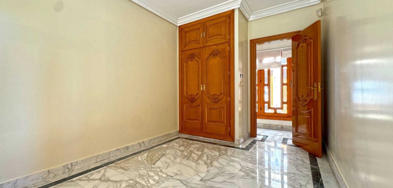 Apartamento de 6 habitaciones en San Pedro del Pinatar en venta - 415.000 € (Ref: 9317373)