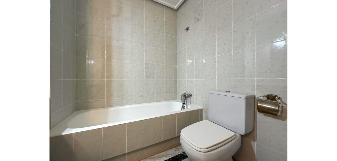 Apartamento de 6 habitaciones en San Pedro del Pinatar en venta - 415.000 € (Ref: 9317373)