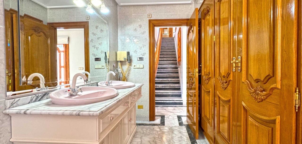 Apartamento de 6 habitaciones en San Pedro del Pinatar en venta - 415.000 € (Ref: 9317373)