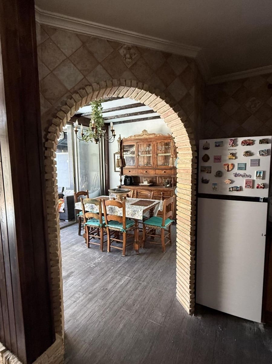4 chambre Maison de Ville à vendre à Torrevieja - 365 000 € (Ref: 9317381)