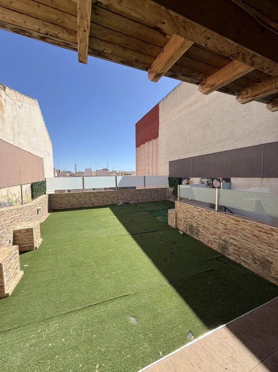 4 chambre Maison de Ville à vendre à Torrevieja - 365 000 € (Ref: 9317381)
