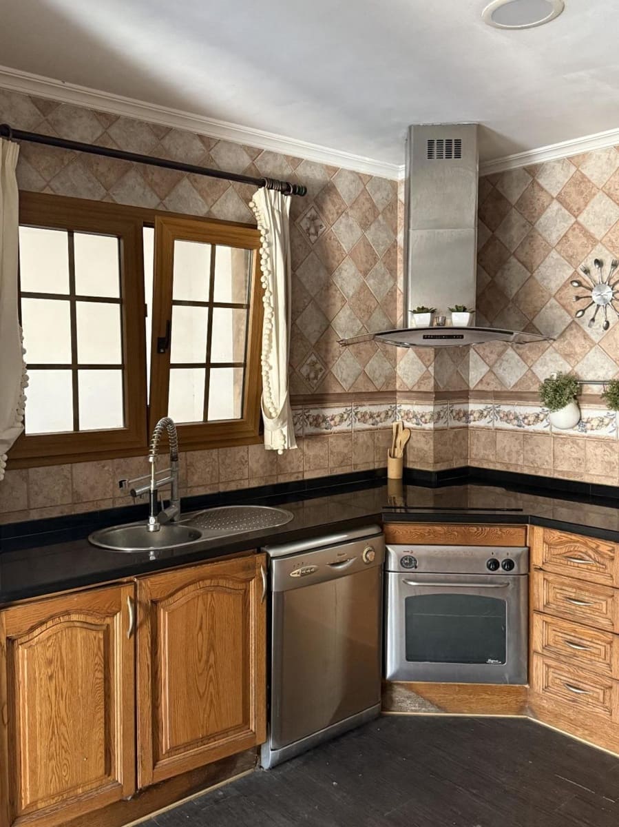 4 chambre Maison de Ville à vendre à Torrevieja - 365 000 € (Ref: 9317381)