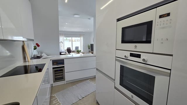 3 slaapkamer Villa te koop in San Pedro del Pinatar ciudad, San Pedro del Pinatar - € 397.000 (Ref: 9317409)