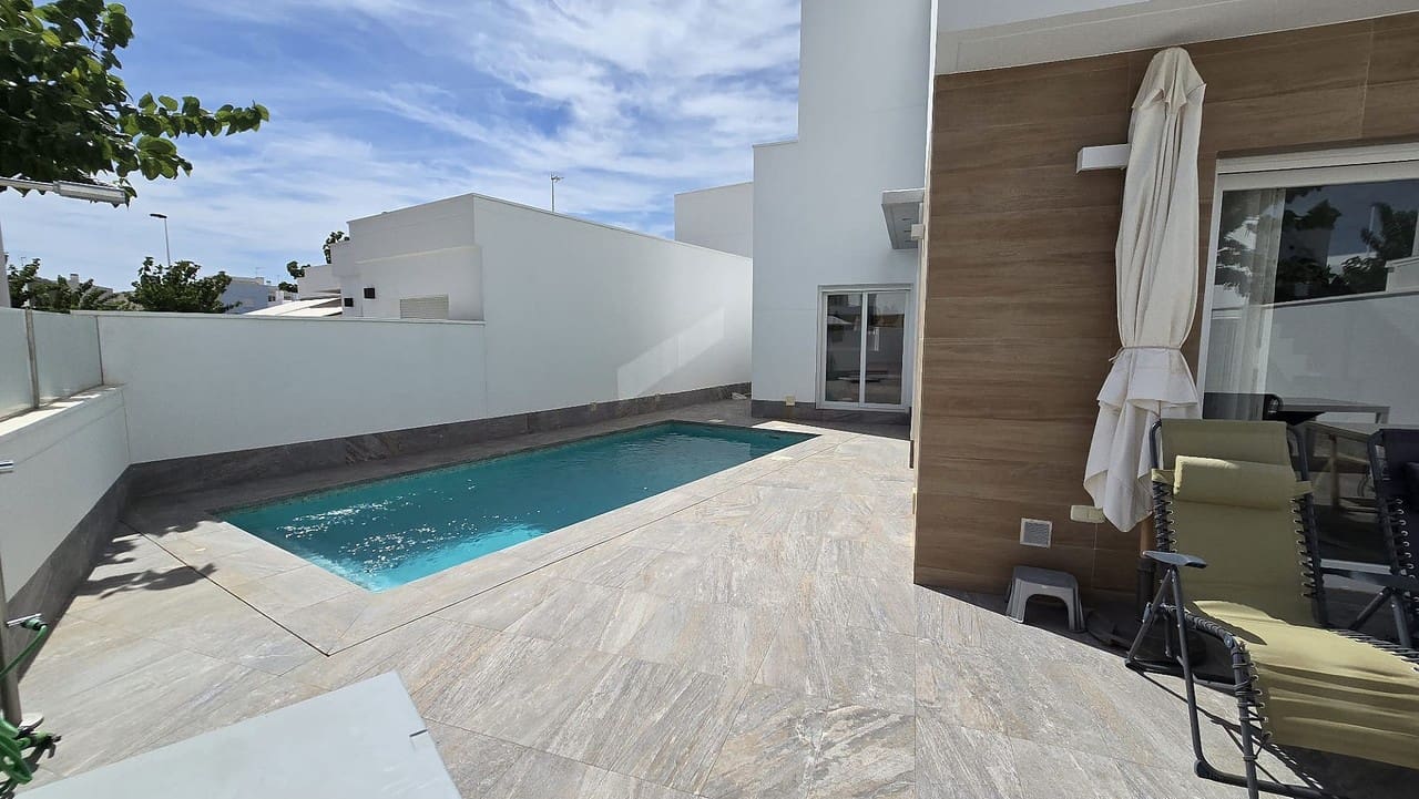 3 slaapkamer Villa te koop in San Pedro del Pinatar - € 397.000 (Ref: 9317409)