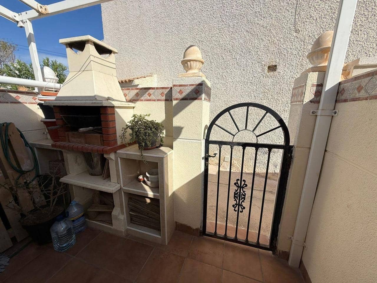 2 bedroom Townhouse for sale in Torrevieja with pool - € 176,900 (Ref: 9317432)