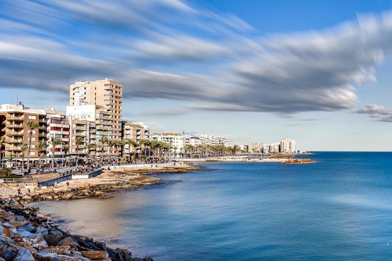 2 quarto Apartamento para venda em Torrevieja - 137 000 € (Ref: 9317459)
