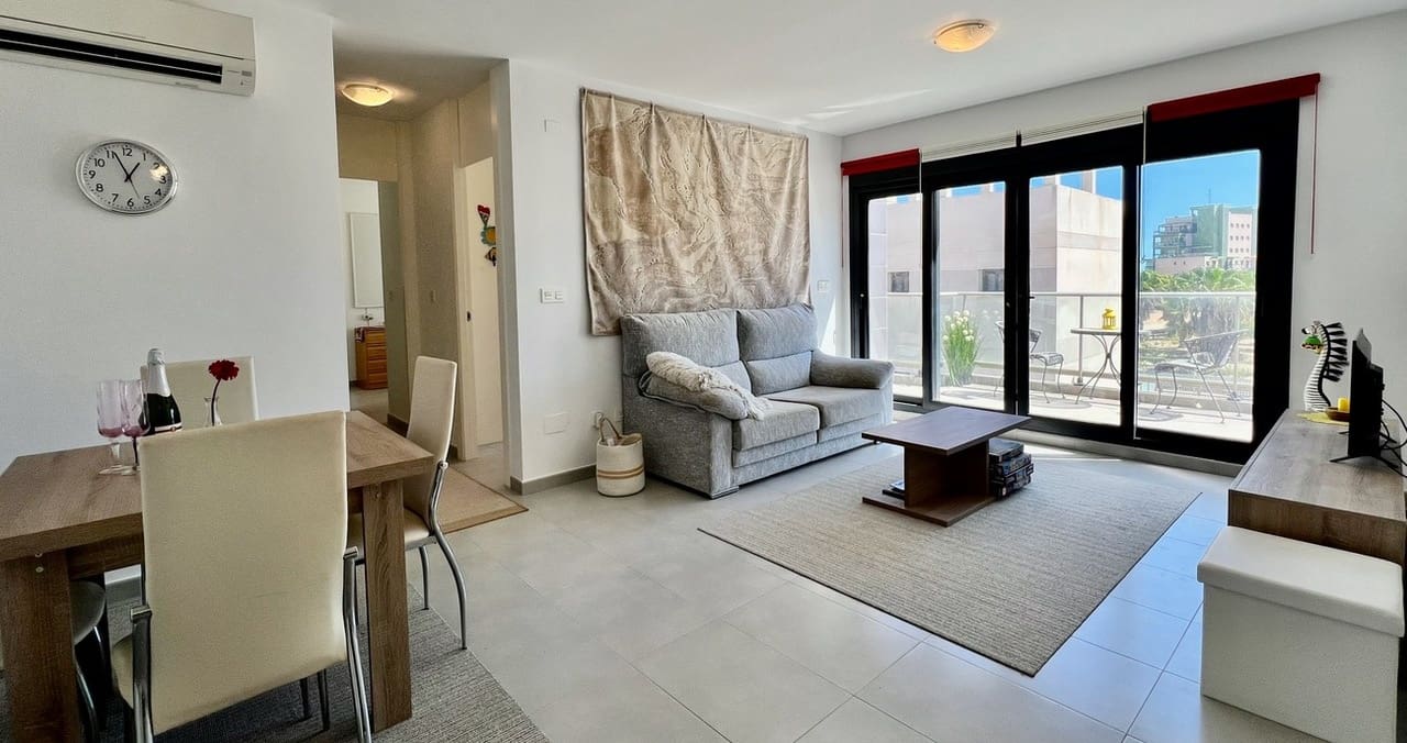 Ático de 2 habitaciones en Pilar de la Horadada en venta - 225.000 € (Ref: 9322526)