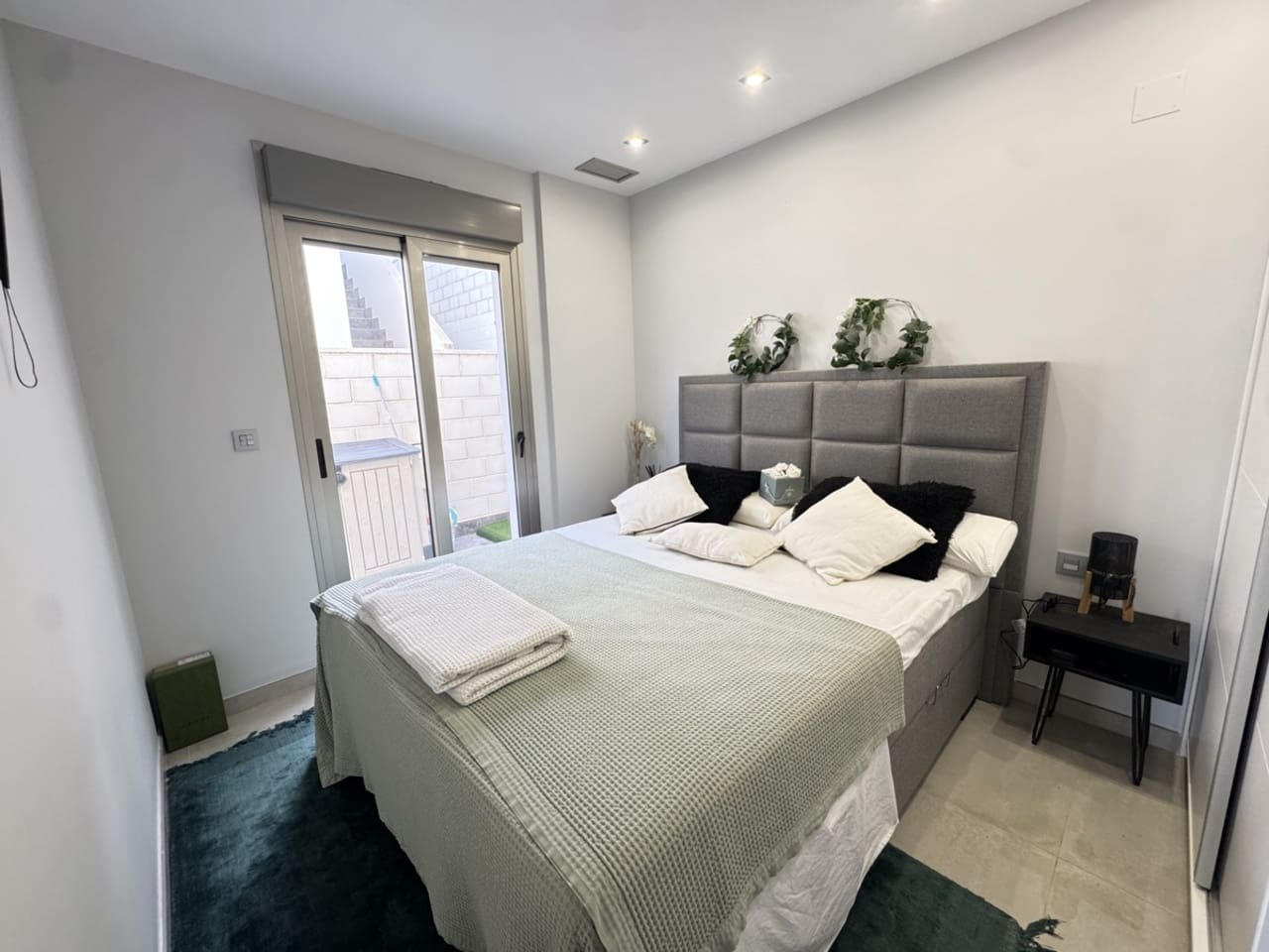 3 bedroom Villa for sale in Villamartin with pool - € 369,950 (Ref: 9322534)