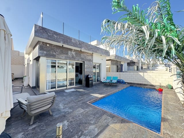 3 soveværelse Villa til salg i Villamartin, Orihuela med swimmingpool - € 369.950 (Ref: 9322534)