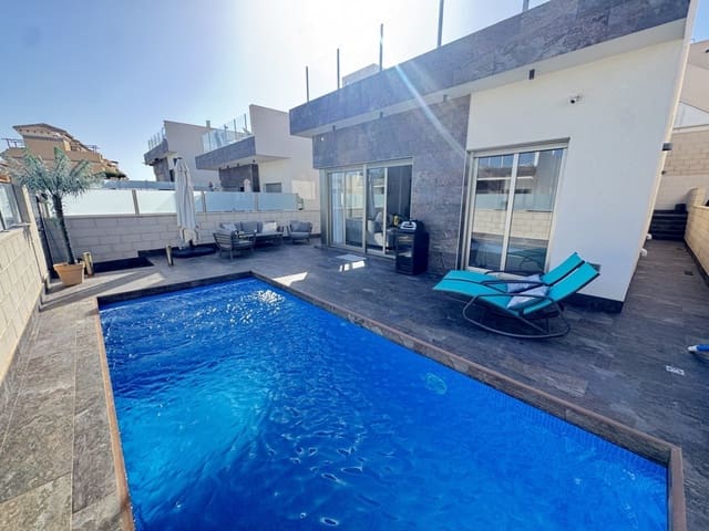 3 soveværelse Villa til salg i Villamartin, Orihuela med swimmingpool - € 369.950 (Ref: 9322534)
