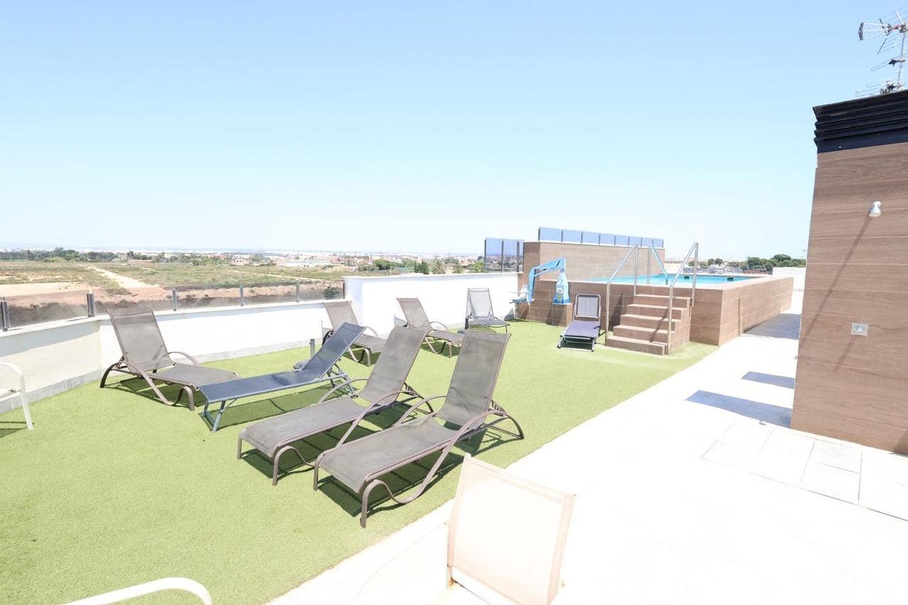 Apartamento de 2 habitaciones en San Pedro del Pinatar en venta - 195.000 € (Ref: 9324257)