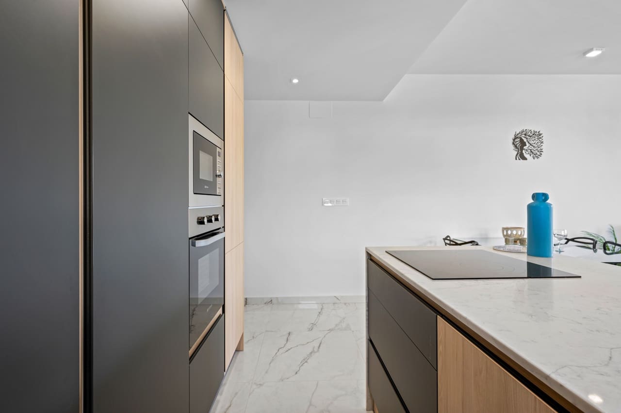 2 slaapkamer Appartement te koop in Villamartin met zwembad garage - € 289.000 (Ref: 9330242)