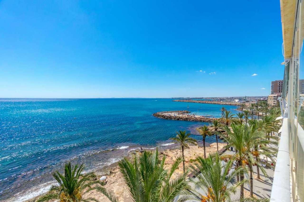3 bedroom Apartment for sale in Torrevieja - € 390,000 (Ref: 9330249)